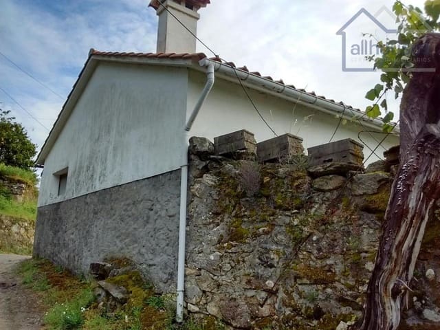 2 bedroom Finca/Country House for sale in Oia - € 156,000 (Ref: 9417307)