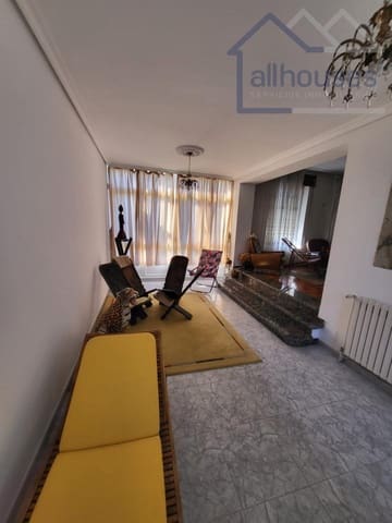 4 bedroom Townhouse for sale in A Guarda with garage - € 400,000 (Ref: 9417309)