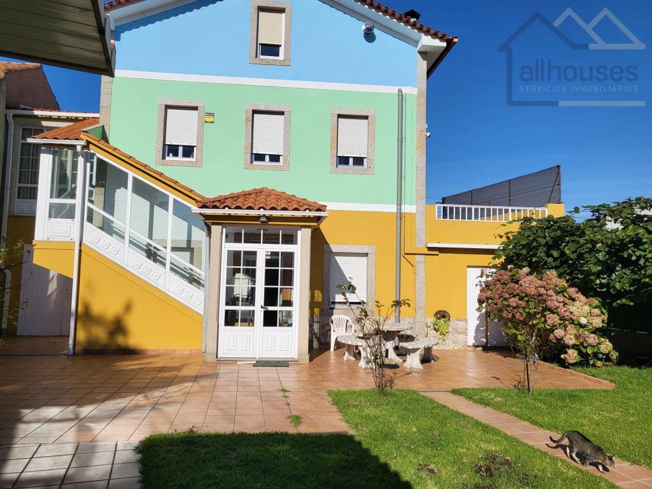 4 bedroom Townhouse for sale in A Guarda with garage - € 400,000 (Ref: 9417309)