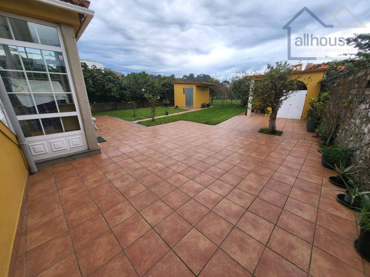 4 bedroom Townhouse for sale in A Guarda with garage - € 400,000 (Ref: 9417309)