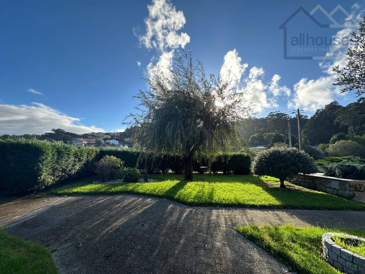 5 bedroom Townhouse for sale in O Rosal with garage - € 460,000 (Ref: 9417310)