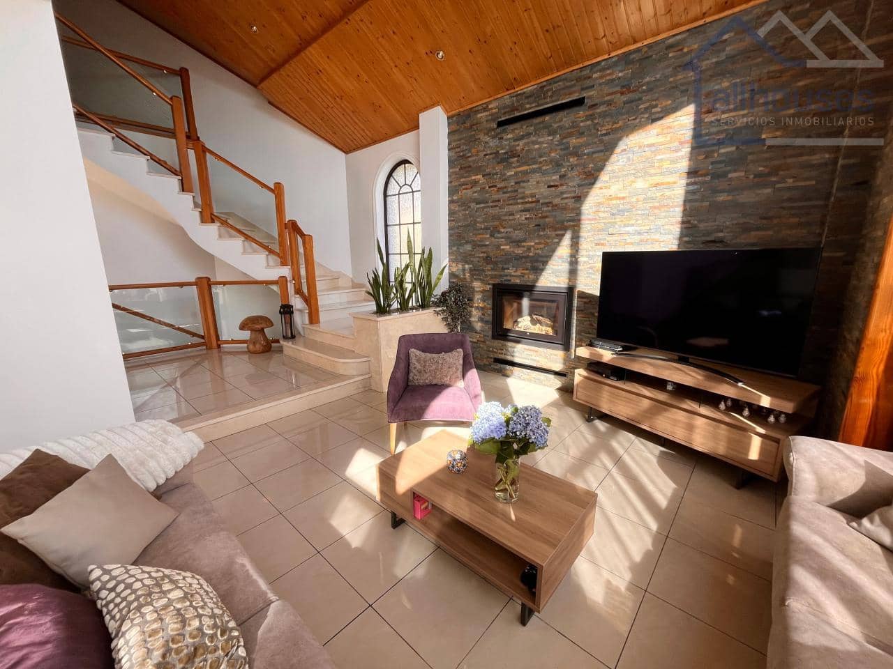 5 bedroom Townhouse for sale in O Rosal with garage - € 460,000 (Ref: 9417310)