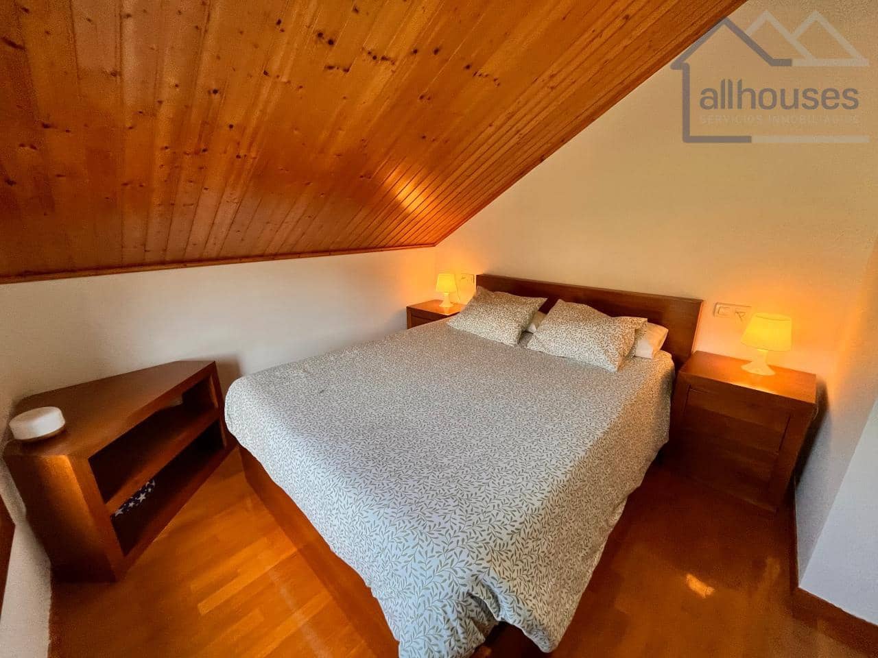 5 bedroom Townhouse for sale in O Rosal with garage - € 460,000 (Ref: 9417310)