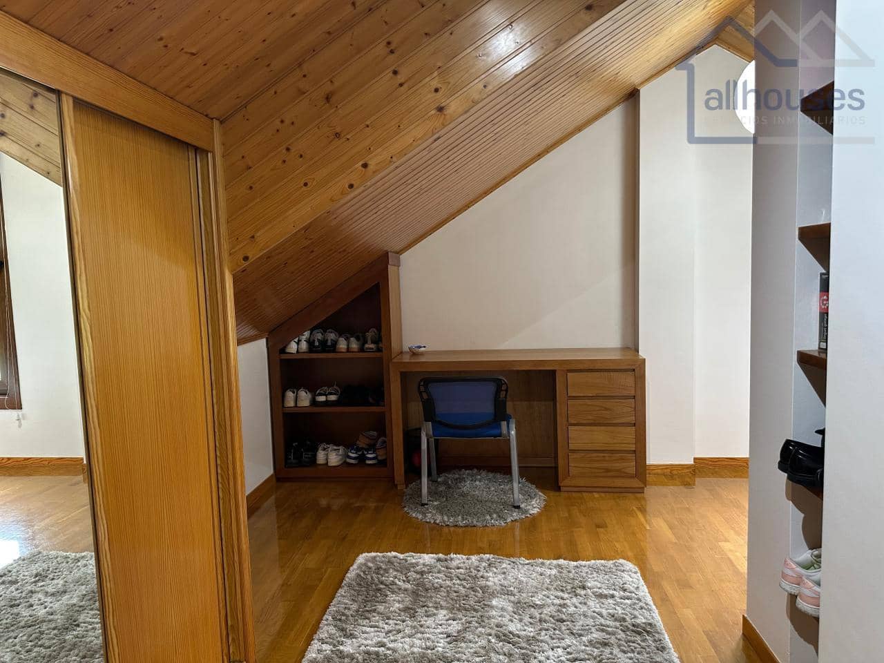 5 bedroom Townhouse for sale in O Rosal with garage - € 460,000 (Ref: 9417310)