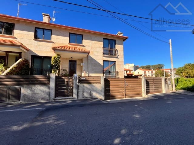 5 bedroom Semi-detached Villa for sale in Cangas with garage - € 475,000 (Ref: 9417311)