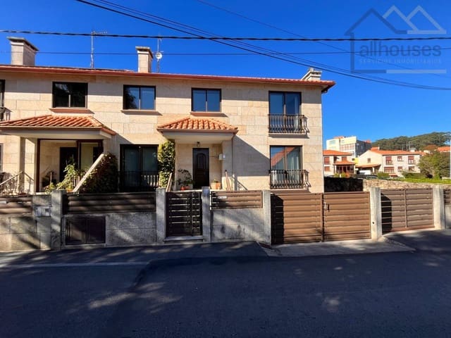 5 bedroom Semi-detached Villa for sale in Cangas with garage - € 475,000 (Ref: 9417311)