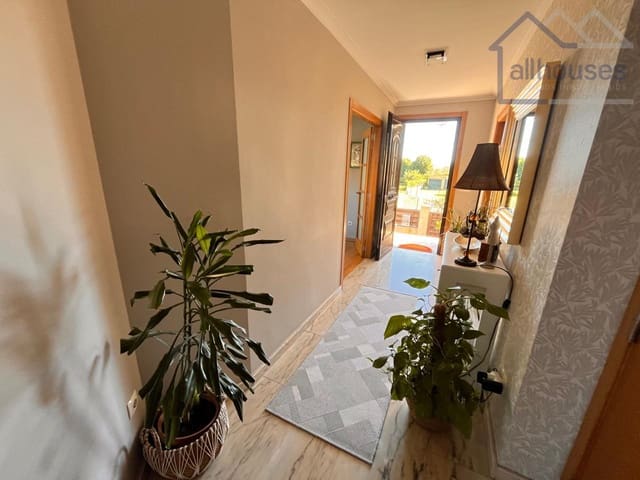 5 bedroom Semi-detached Villa for sale in Cangas with garage - € 475,000 (Ref: 9417311)