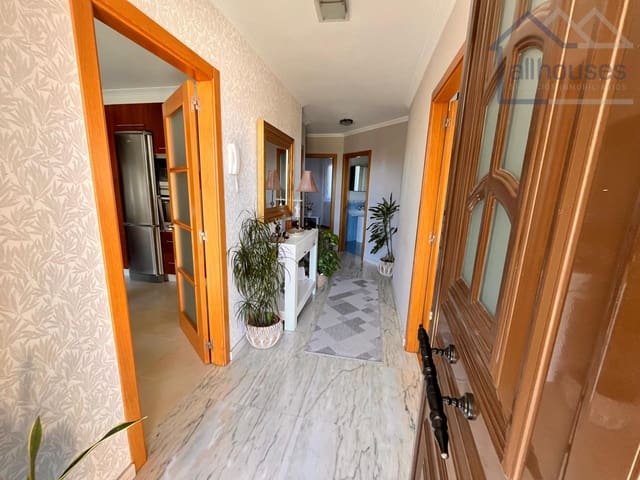 5 bedroom Semi-detached Villa for sale in Cangas with garage - € 475,000 (Ref: 9417311)