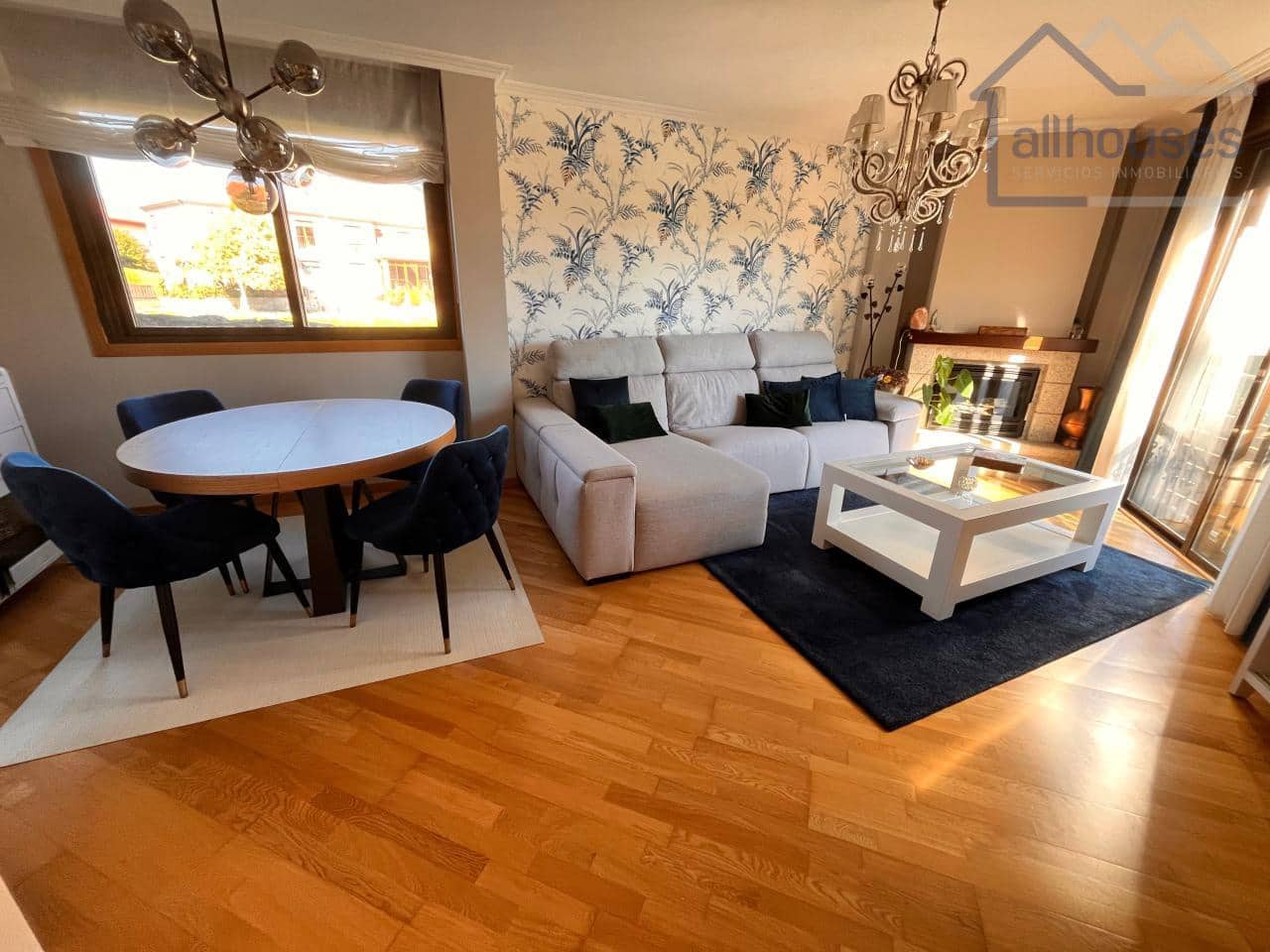 5 bedroom Semi-detached Villa for sale in Cangas with garage - € 475,000 (Ref: 9417311)