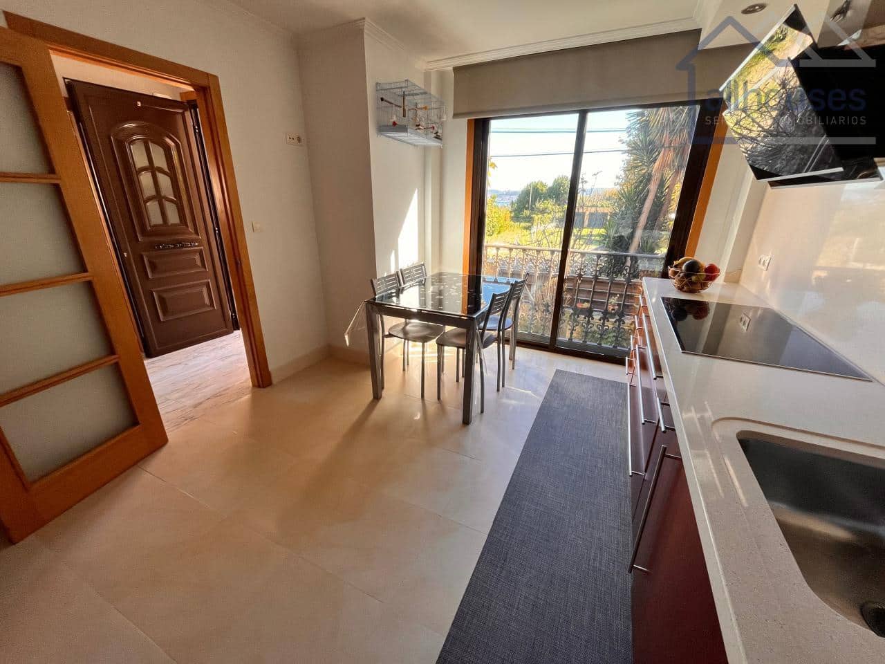 5 bedroom Semi-detached Villa for sale in Cangas with garage - € 475,000 (Ref: 9417311)