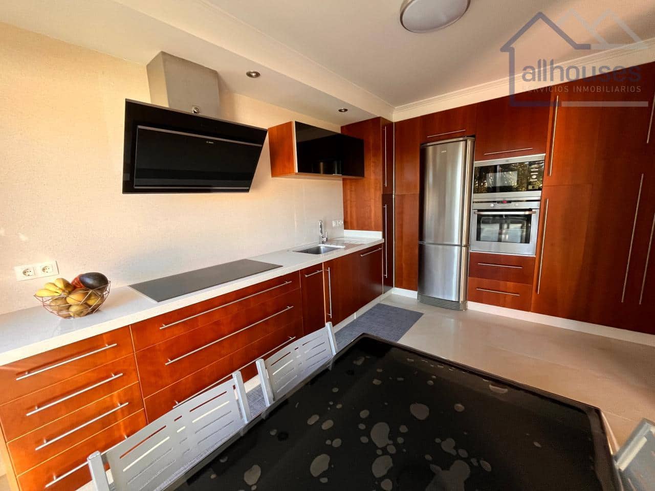 5 bedroom Semi-detached Villa for sale in Cangas with garage - € 475,000 (Ref: 9417311)