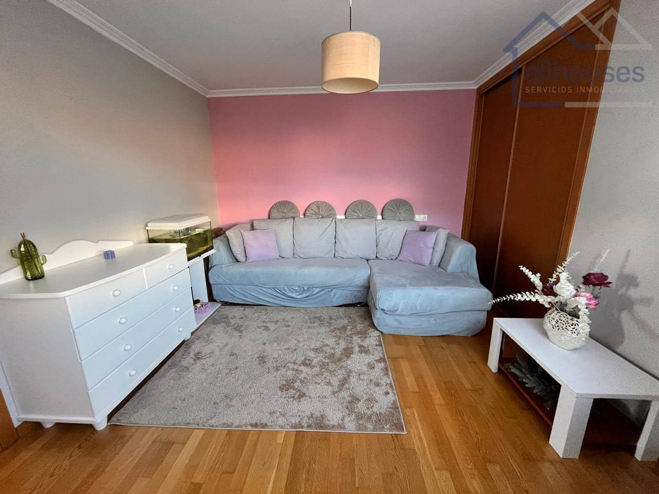 5 bedroom Semi-detached Villa for sale in Cangas with garage - € 475,000 (Ref: 9417311)