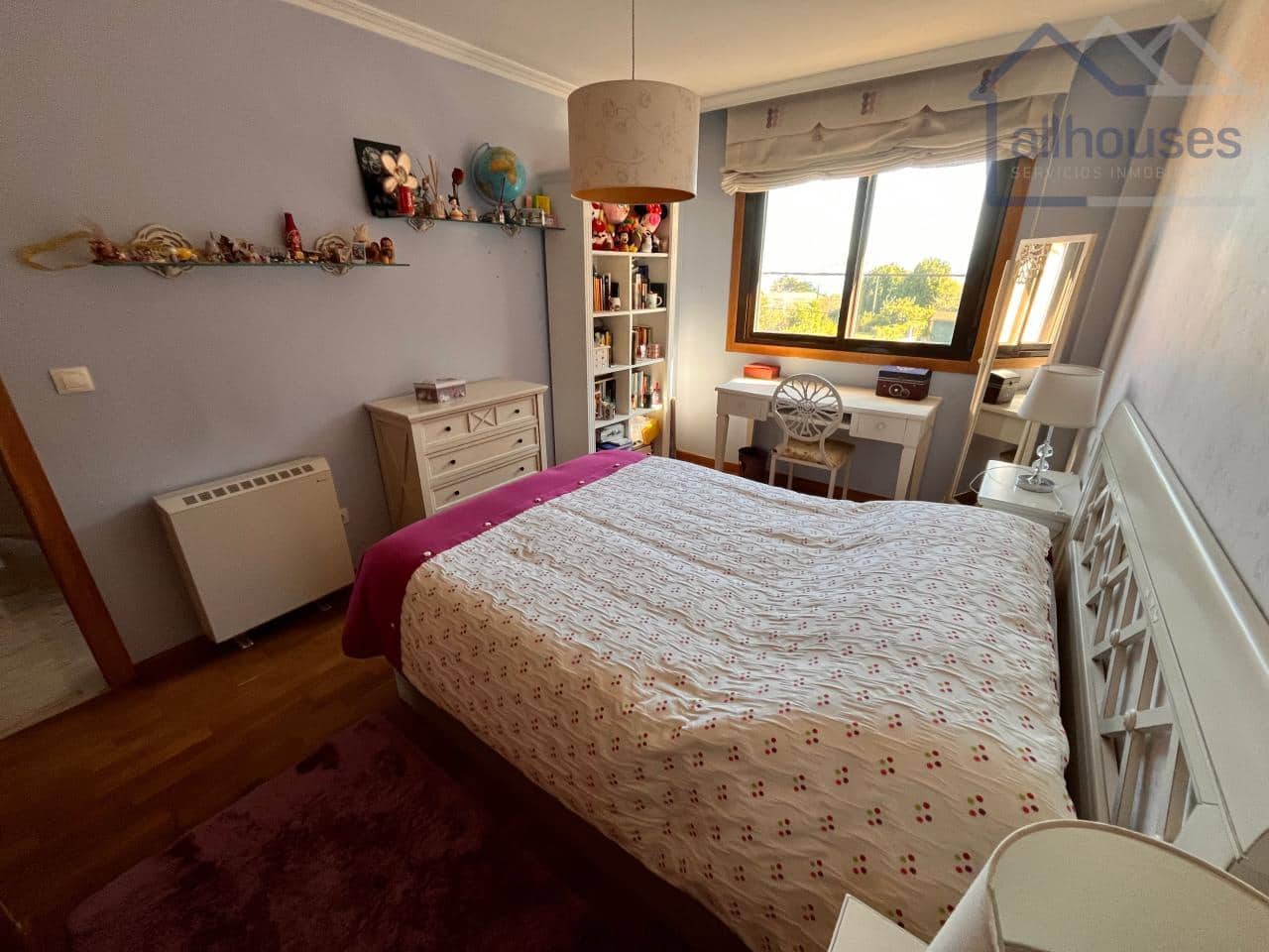 5 bedroom Semi-detached Villa for sale in Cangas with garage - € 475,000 (Ref: 9417311)