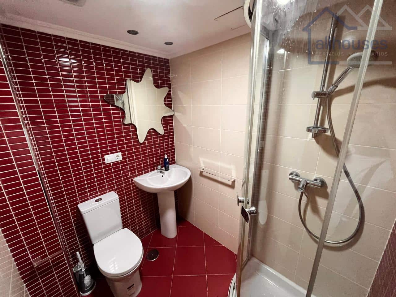 5 bedroom Semi-detached Villa for sale in Cangas with garage - € 475,000 (Ref: 9417311)