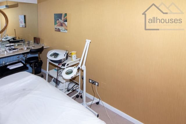 Erhverv til salg i Pontevedra by - € 120.000 (Ref: 9417312)