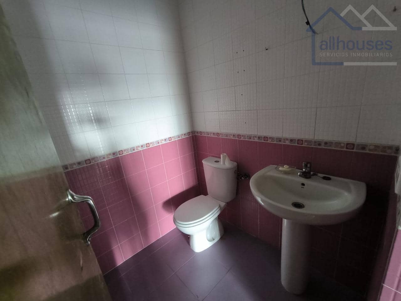 Comercial para arrendar em Nigran - 2 000 € (Ref: 9417313)