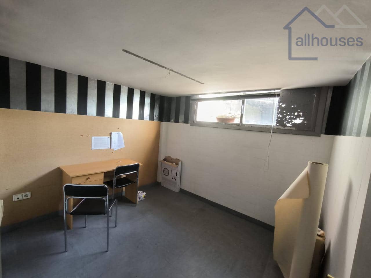 Comercial para arrendar em Nigran - 2 000 € (Ref: 9417313)