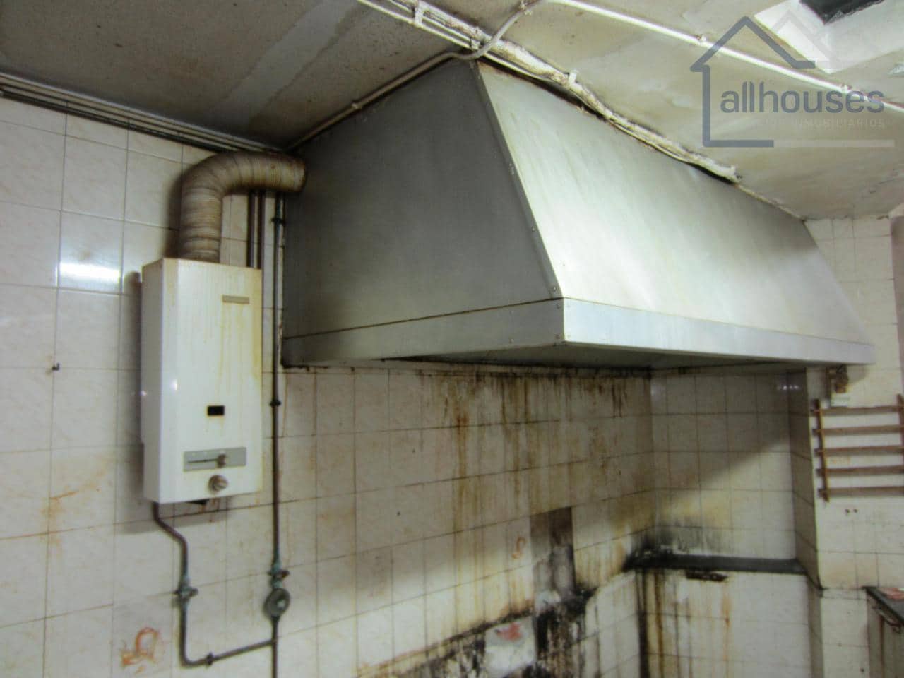 Restaurant/Bar for rent in Vigo - € 2,000 (Ref: 9417316)