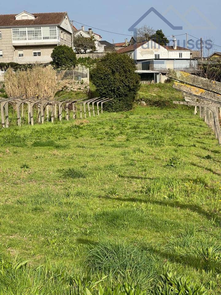 Undeveloped Land for sale in Tui - € 55,000 (Ref: 9417319)