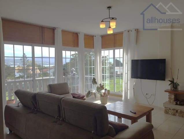 Chalet de 4 habitaciones en A Guarda en venta con garaje - 410.000 € (Ref: 9433162)