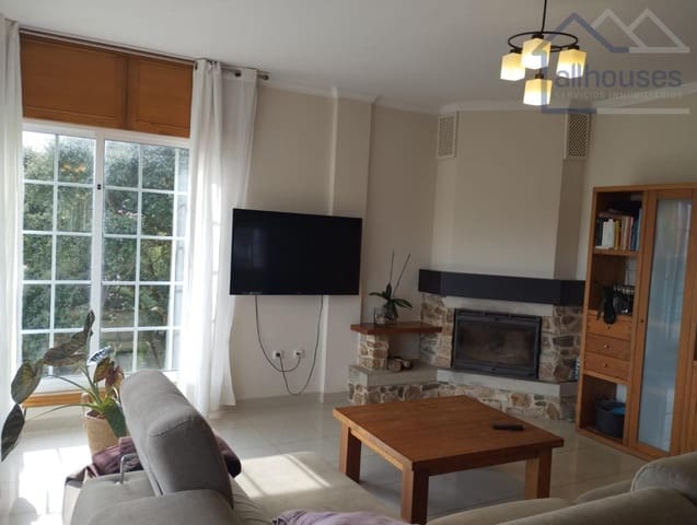 Chalet de 4 habitaciones en A Guarda en venta con garaje - 410.000 € (Ref: 9433162)