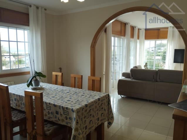 Chalet de 4 habitaciones en A Guarda en venta con garaje - 410.000 € (Ref: 9433162)