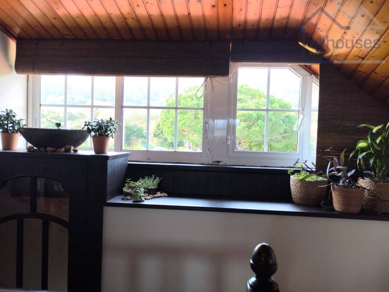 4 bedroom Villa for sale in A Guarda with garage - € 410,000 (Ref: 9433162)