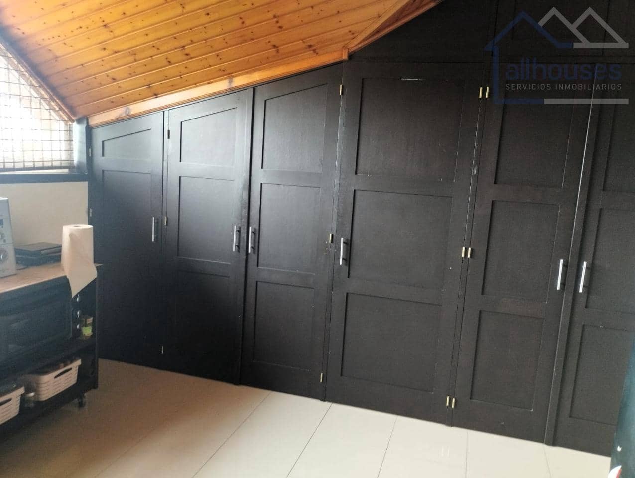 4 bedroom Villa for sale in A Guarda with garage - € 410,000 (Ref: 9433162)