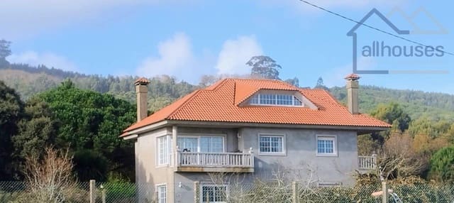 Chalet de 4 habitaciones en A Guarda en venta con garaje - 410.000 € (Ref: 9433162)