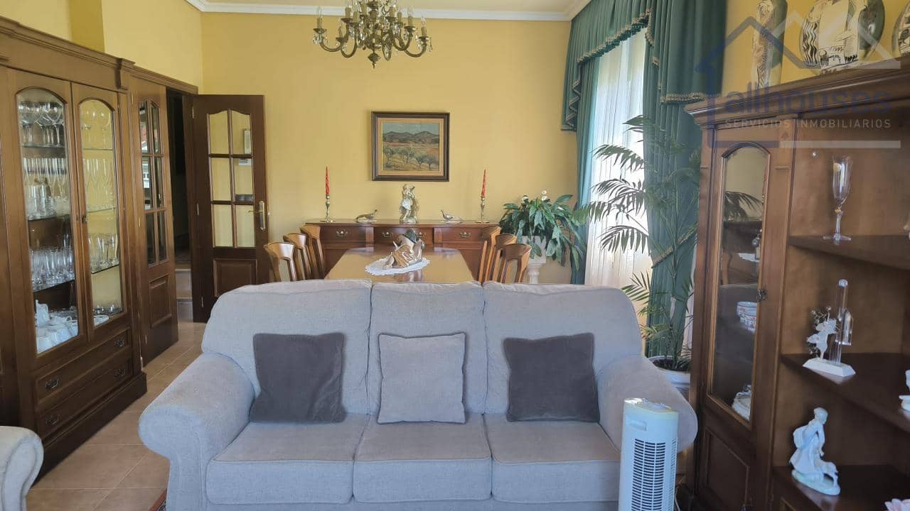 4 camera da letto Villa in vendita in Tomino con garage - 325.000 € (Rif: 9480961)