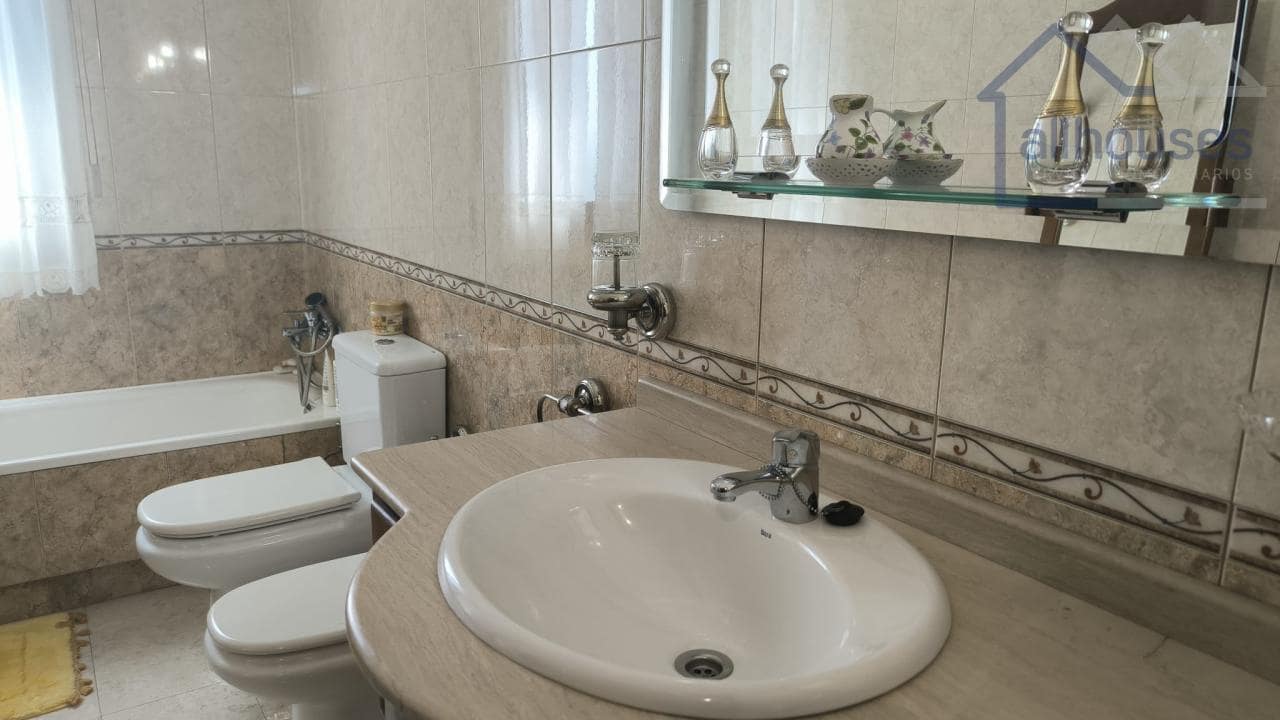 4 camera da letto Villa in vendita in Tomino con garage - 325.000 € (Rif: 9480961)