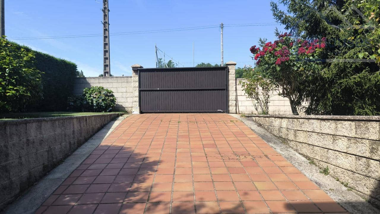 4 camera da letto Villa in vendita in Tomino con garage - 325.000 € (Rif: 9480961)