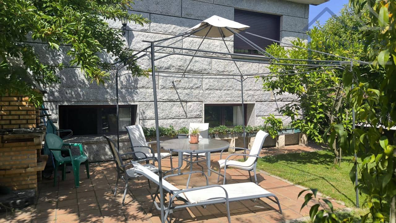 4 camera da letto Villa in vendita in Tomino con garage - 325.000 € (Rif: 9480961)