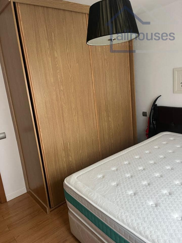 2 sypialnia Mieszkanie do wynajęcia w Vigo z garażem - 850 € (Ref: 9503898)