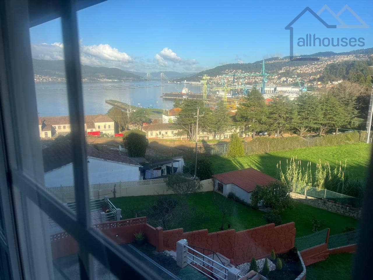 6 bedroom Townhouse for rent in Vigo with garage - € 2,800 (Ref: 9518487)