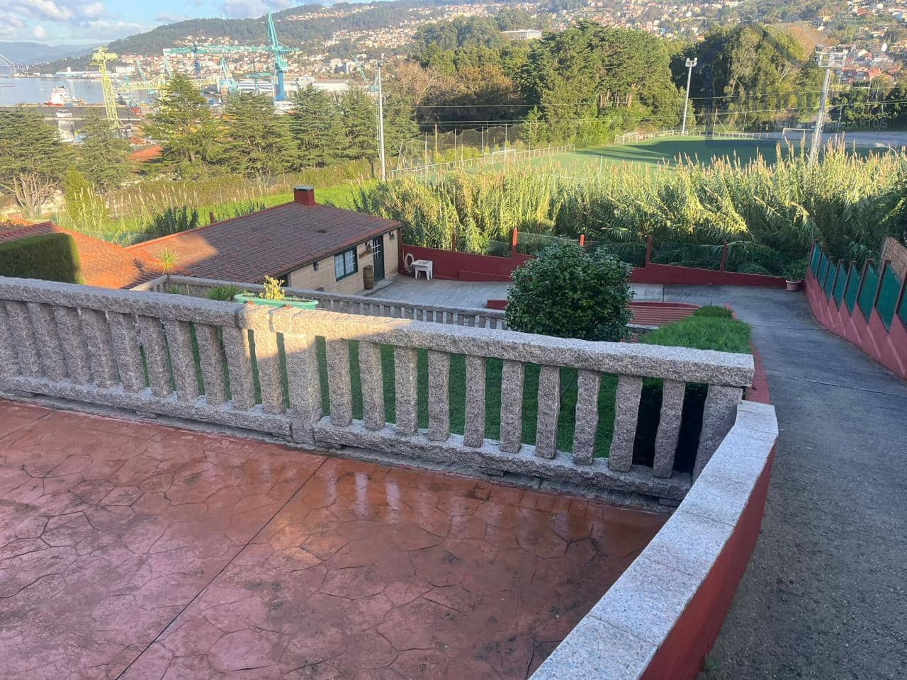 6 bedroom Townhouse for rent in Vigo with garage - € 2,800 (Ref: 9518487)