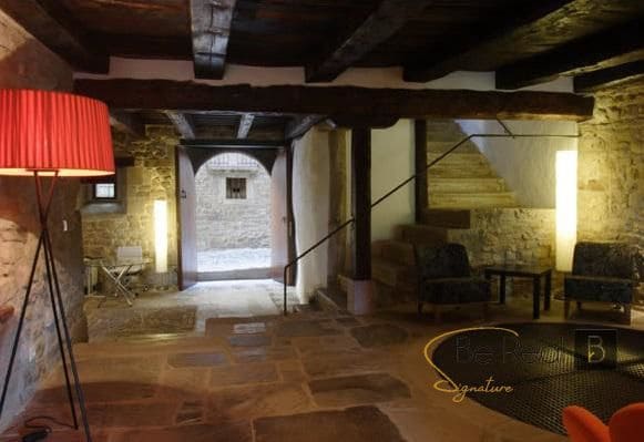 7 slaapkamer Finca/Landhuis te koop in Sos del Rey Católico met garage - € 750.000 (Ref: 9255615)