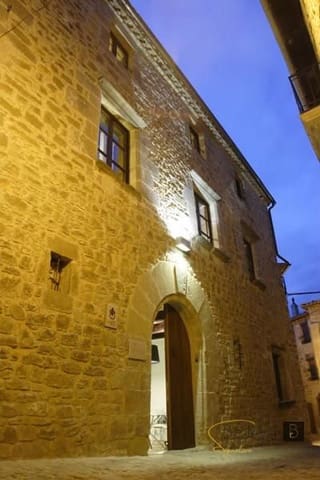 7 slaapkamer Finca/Landhuis te koop in Sos del Rey Católico met garage - € 750.000 (Ref: 9255615)