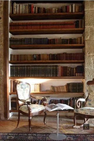 7 slaapkamer Finca/Landhuis te koop in Sos del Rey Católico met garage - € 750.000 (Ref: 9255615)