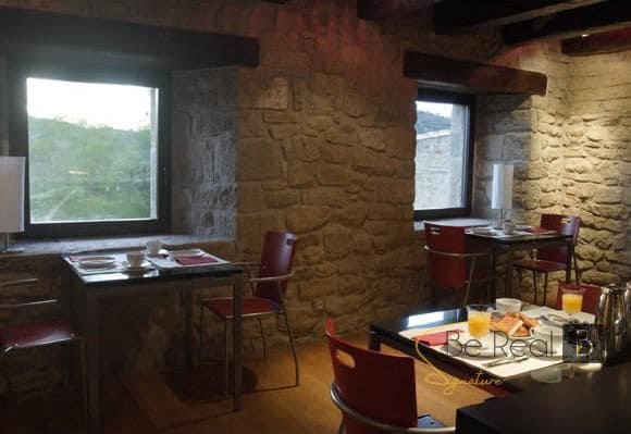 7 slaapkamer Finca/Landhuis te koop in Sos del Rey Católico met garage - € 750.000 (Ref: 9255615)