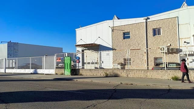 Local Commercial à vendre à Getafe - 170 000 € (Ref: 9255616)