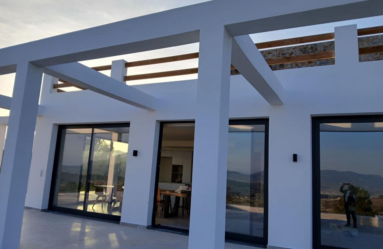 4 Zimmer Villa zu verkaufen in Pinoso mit Pool - 600.000 € (Ref: 10023576)