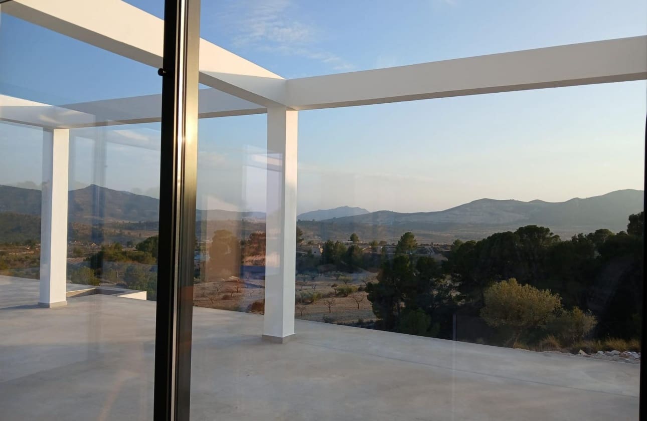 4 Zimmer Villa zu verkaufen in Pinoso mit Pool - 600.000 € (Ref: 10023576)