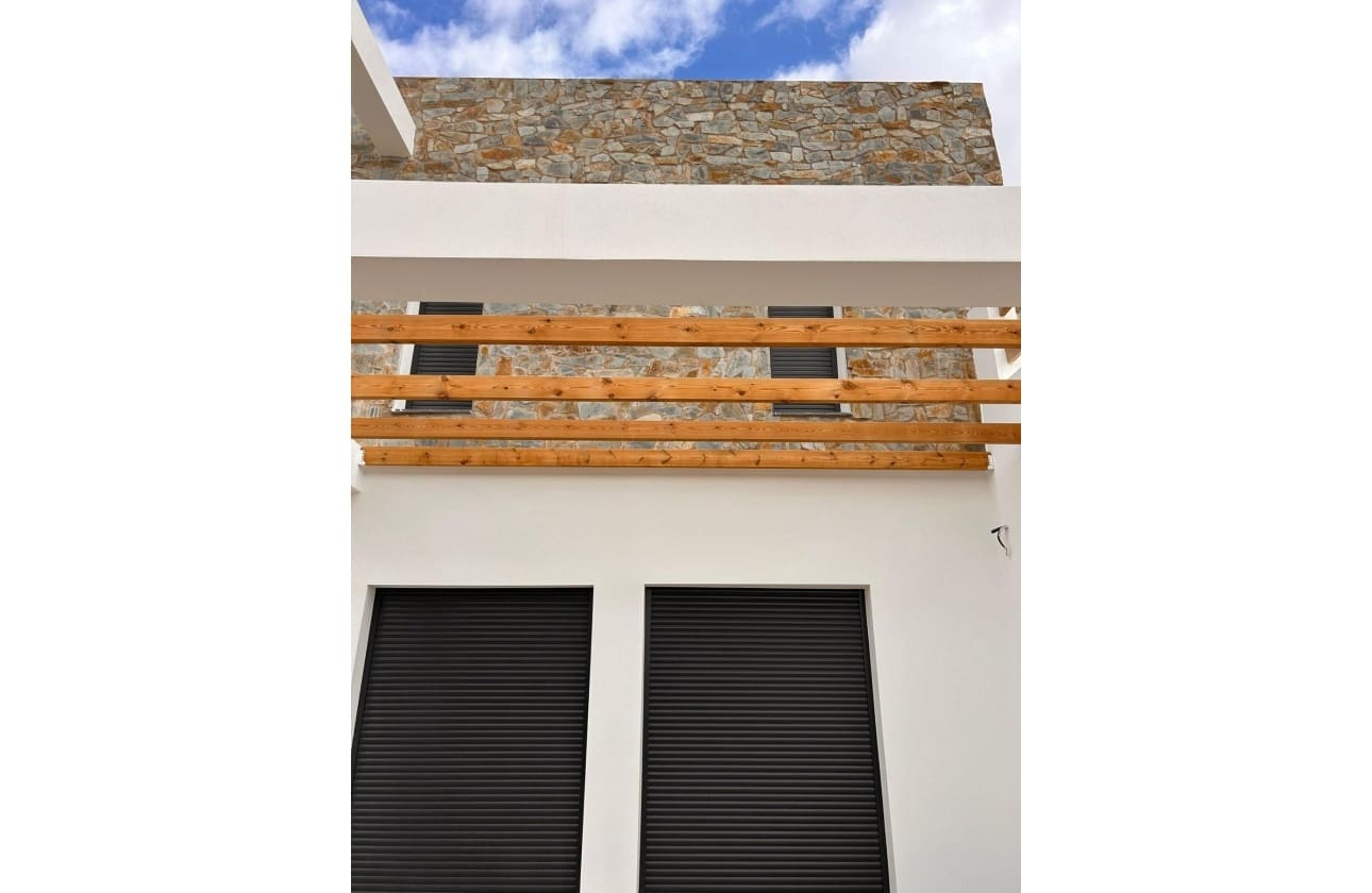 4 Zimmer Villa zu verkaufen in Pinoso mit Pool - 600.000 € (Ref: 10023576)