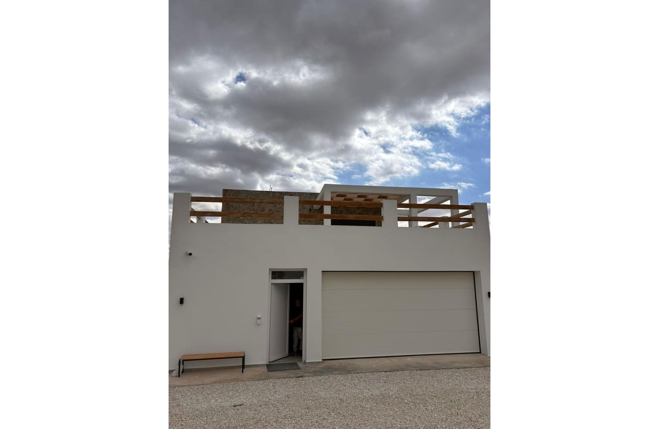 4 Zimmer Villa zu verkaufen in Pinoso mit Pool - 600.000 € (Ref: 10023576)