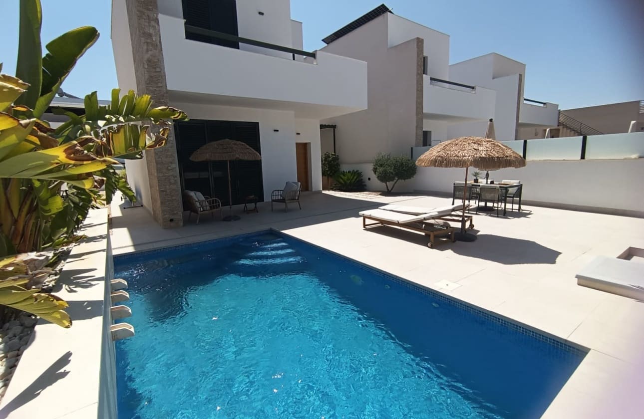 3 camera da letto Villa in vendita in Daya Nueva con piscina garage - 465.000 € (Rif: 10043536)