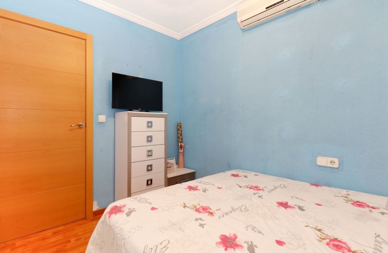 2 soveværelse Lejlighed til salg i Torrevieja - € 128.000 (Ref: 10043538)