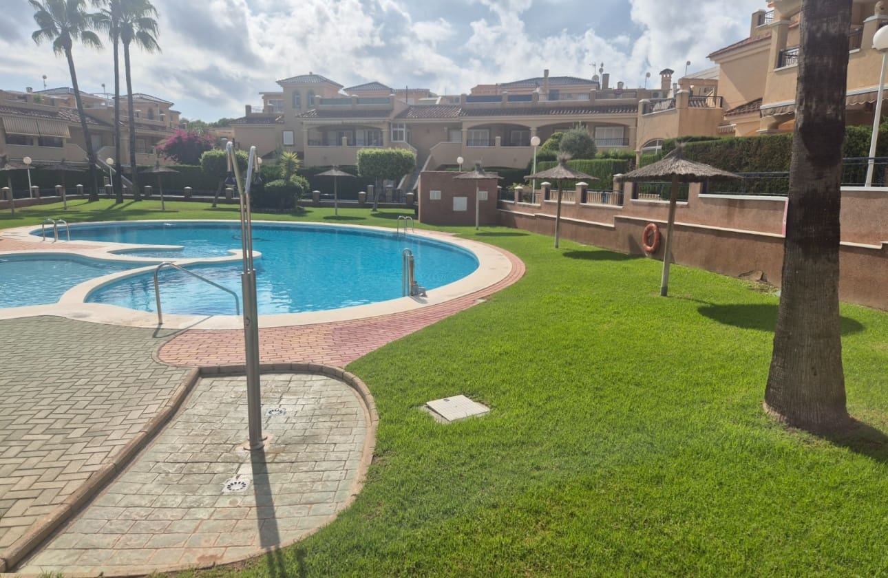 3 slaapkamer Huis te koop in Pilar de la Horadada met zwembad garage - € 289.000 (Ref: 10093954)