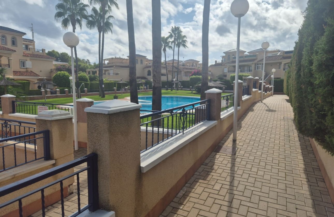 3 slaapkamer Huis te koop in Pilar de la Horadada met zwembad garage - € 289.000 (Ref: 10093954)