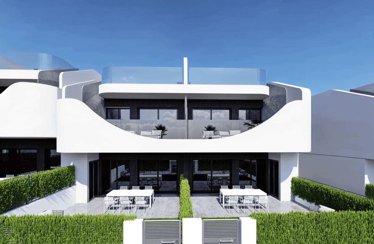 2 soveværelse Bungalow til salg i San Miguel de Salinas med swimmingpool - € 280.000 (Ref: 10117152)